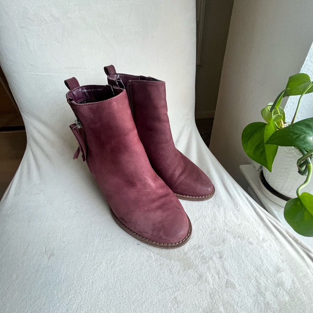 Blondo‎ Plum Ankle Booties